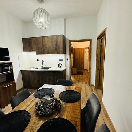 Apartmany Kamzik โดโนวาลี ภายนอก รูปภาพ