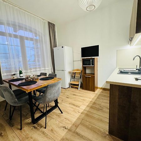 Apartmany Kamzik โดโนวาลี ภายนอก รูปภาพ