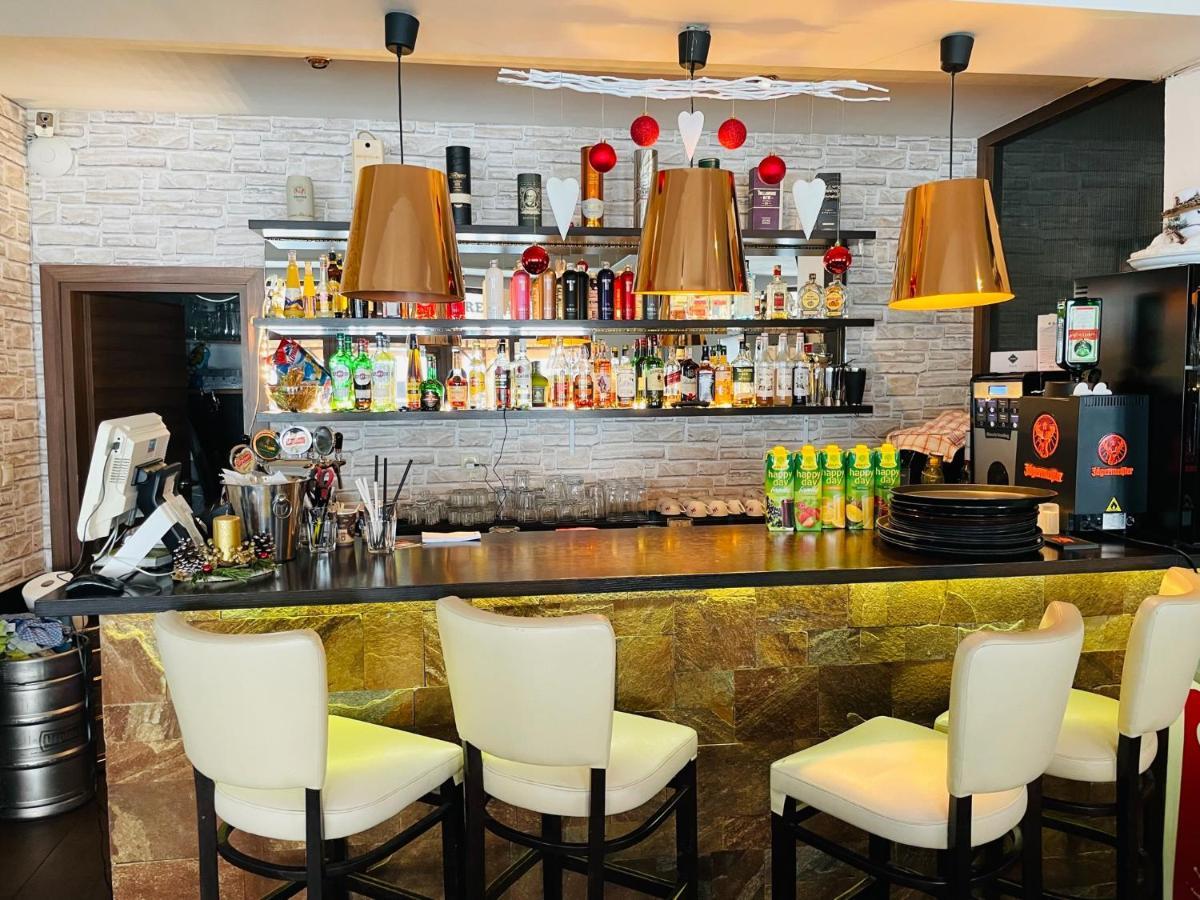Apartmany Kamzik โดโนวาลี ภายนอก รูปภาพ