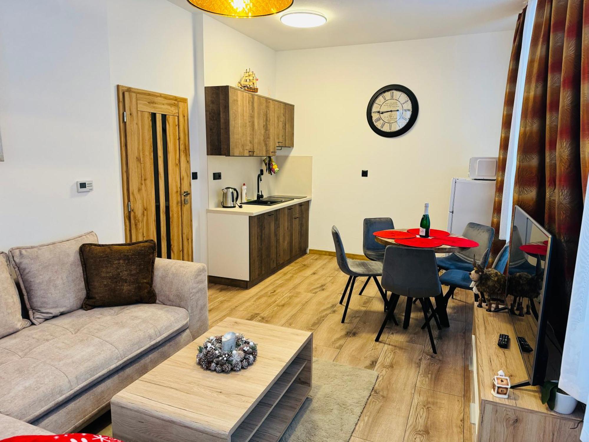 Apartmany Kamzik โดโนวาลี ภายนอก รูปภาพ