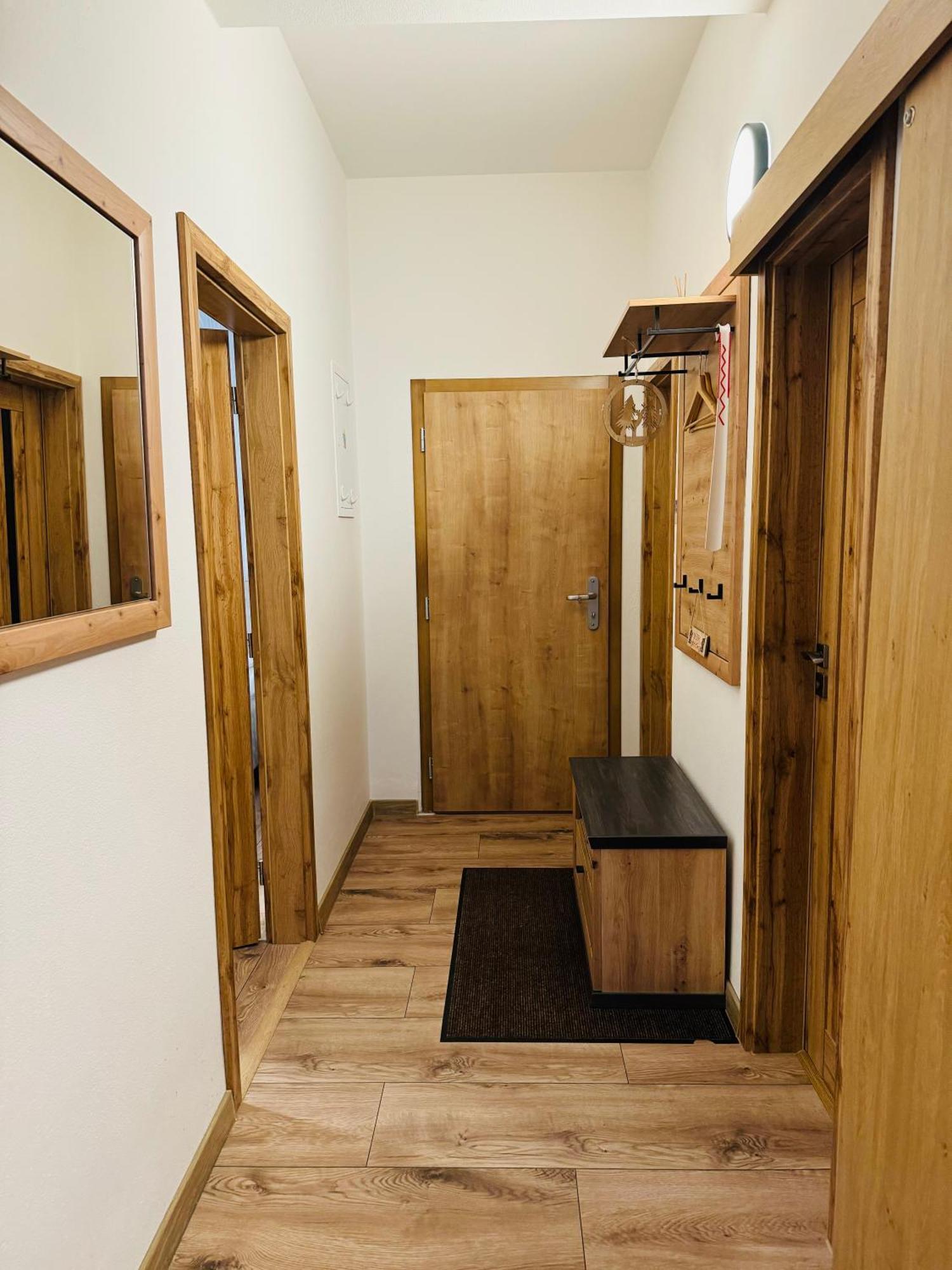 Apartmany Kamzik โดโนวาลี ภายนอก รูปภาพ